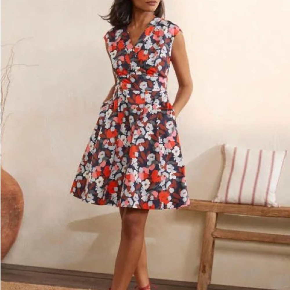 Boden Clemmie Dress in French Navy Floral 6P